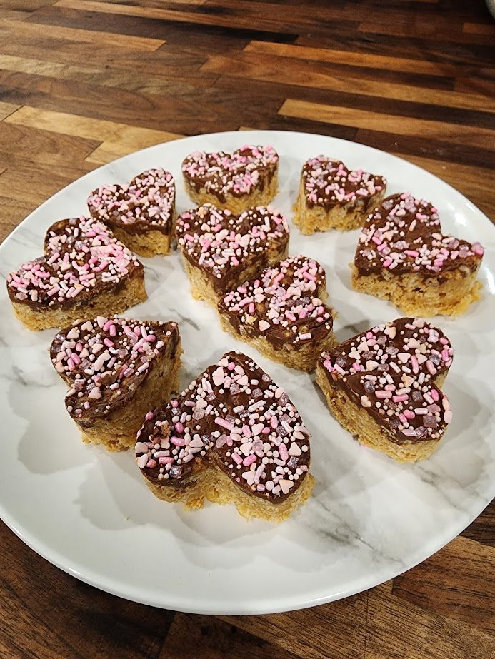 No Bake Valentine's Treats - Scotcharoos